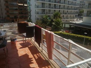Piso en Mar i Camp - Platja dels Capellans. Excelente ubicación, con terraza