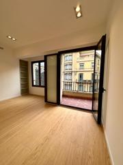 Flat in Dreta de l´Eixample. Lujoso piso al lado de paseo de gracia, totalmente reformado y a