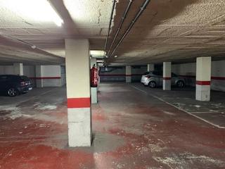 Aparcament cotxe  De roma. Vía roma plaza de garaje y amplio trastero