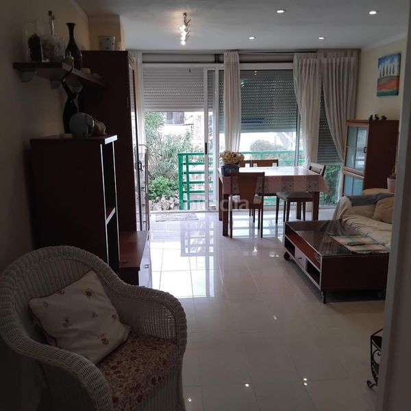 Foto 2f2ce3ea-9eb9-44d7-bbc6-f53956705d8b. Apartament amb piscina a Mar i Camp - Platja dels Capellans Salou
