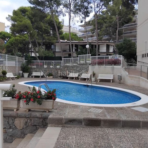 Foto a22550e6-6406-43c0-9969-42d966ee9e57. Apartament amb piscina a Mar i Camp - Platja dels Capellans Salou