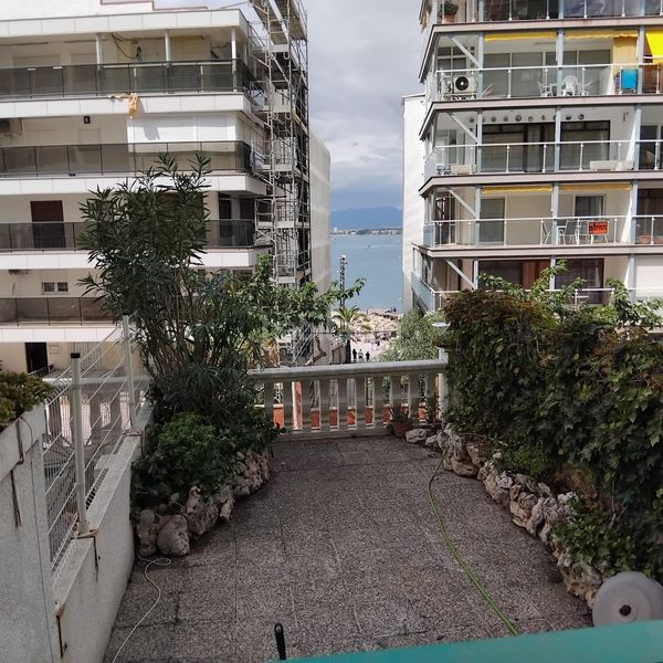 Foto b513ecb7-7907-4aa0-af13-323da1d4b0ef. Apartament amb piscina a Mar i Camp - Platja dels Capellans Salou