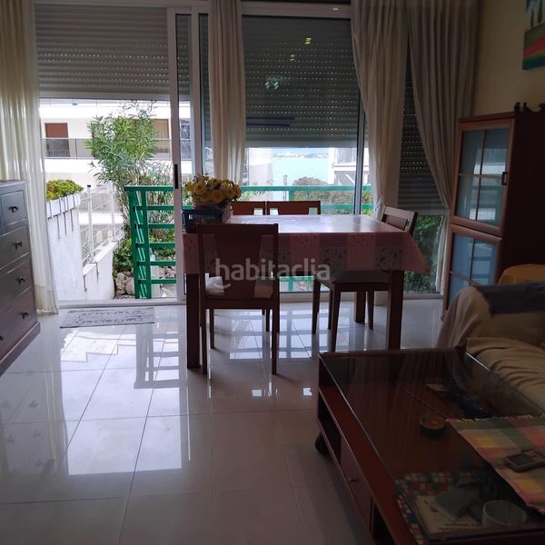 Foto dd27f3cf-8770-45f4-bdfb-53bcd8a219a4. Apartament amb piscina a Mar i Camp - Platja dels Capellans Salou