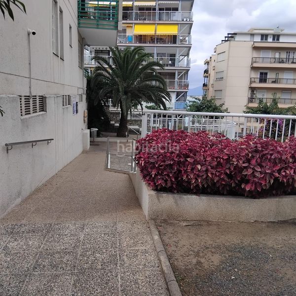 Foto dd454459-d58c-42c2-8e0e-90953263d64e. Apartament amb piscina a Mar i Camp - Platja dels Capellans Salou