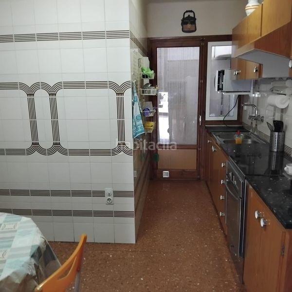 Foto 251f4447-fa31-43da-ad50-9d8ca43e7a3b. Casa amb calefacció aparcament a Tàrrega