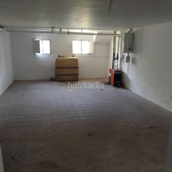 Foto 49c756ba-7136-4573-8912-e6f182fd4319. Casa adossada amb calefacció aparcament a Agramunt