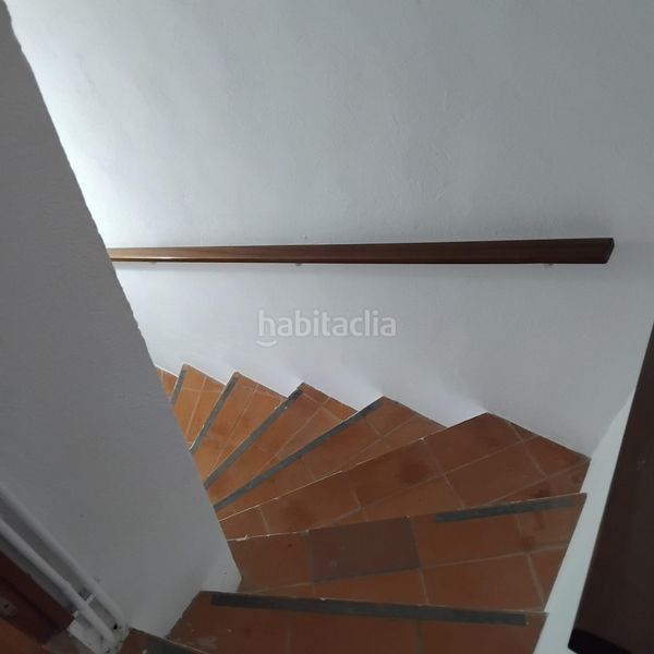 Foto 4b73d543-d185-40b5-9d0c-6969b0c904f2. Casa adossada amb calefacció aparcament a Agramunt