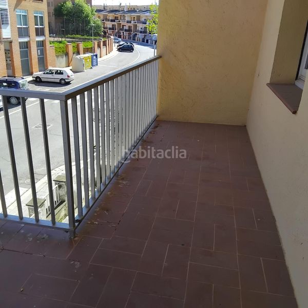 Foto 4de639fa-76c0-4a30-a70d-d04144445d0f. Casa adossada amb calefacció aparcament a Agramunt