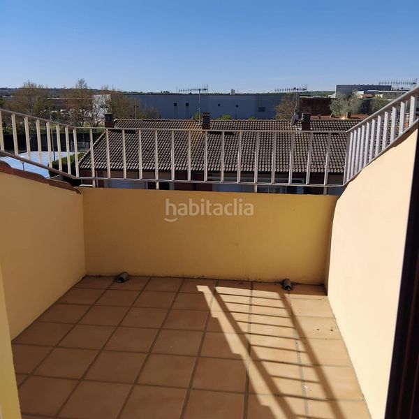 Foto 56f6775f-28f7-4583-b36f-7c3dfa1142dd. Casa adossada amb calefacció aparcament a Agramunt