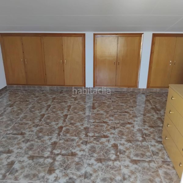 Foto 6b1df912-8c2f-4ca3-9acd-a13e86f50bae. Casa adossada amb calefacció aparcament a Agramunt