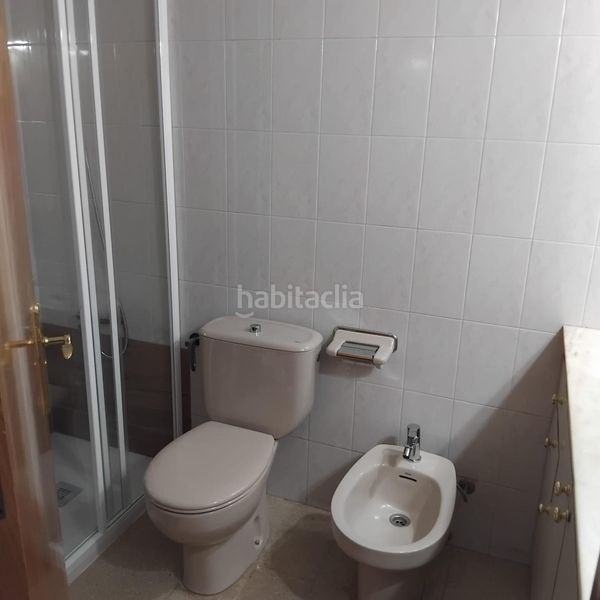 Foto 8b7e5cc6-d5b6-40e0-8f72-a841651b3263. Casa adossada amb calefacció aparcament a Agramunt