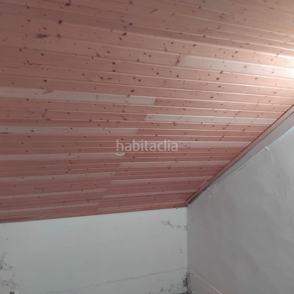 Foto b835ef76-5dbf-41c7-831d-04b73f1dee7c. Casa adossada amb calefacció aparcament a Agramunt