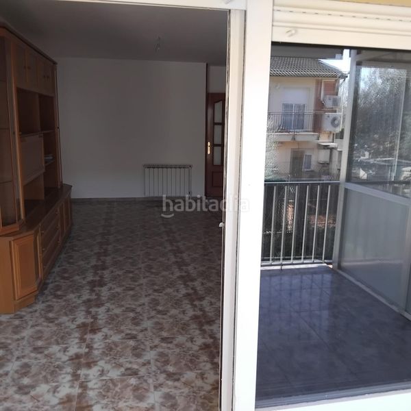 Foto d398ff99-06ce-4ef8-864d-adc31e744667. Casa adossada amb calefacció aparcament a Agramunt