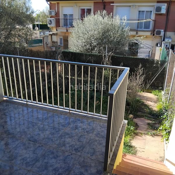 Foto f4f14593-b495-4e91-9a3b-92ef3c9e10e4. Casa adossada amb calefacció aparcament a Agramunt