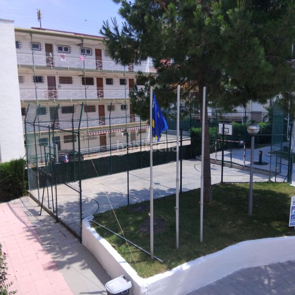 Foto 638f6704-98c5-4c16-b978-06865f0a559f. Pis amb piscina a Mar i Camp - Platja dels Capellans Salou