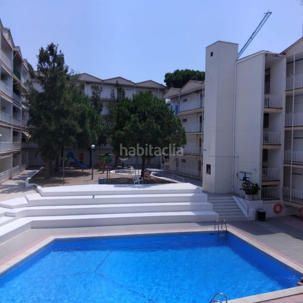 Foto b597039e-6fd2-4ba8-8ba1-e8d7ffb41a8f. Pis amb piscina a Mar i Camp - Platja dels Capellans Salou