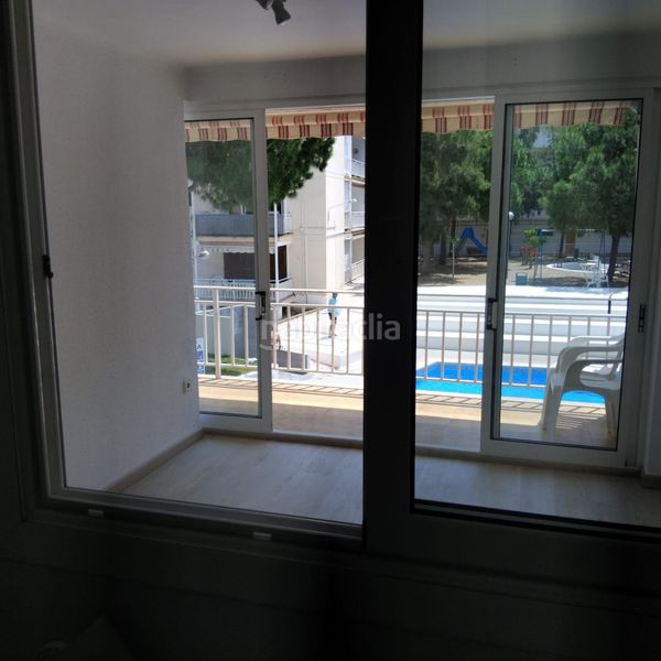 Foto f7162cc1-498c-4fcc-8b91-c9ae06833380. Pis amb piscina a Mar i Camp - Platja dels Capellans Salou