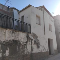 House in Anglesola. Oportunidad   casa en anglesola con patio y garaje