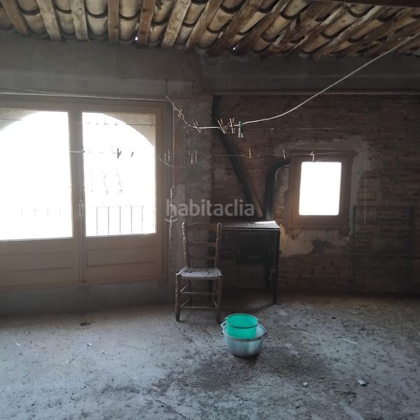 Foto f07ca82e-d2f2-4b95-858e-565fb4d459ac. Casa amb aparcament a Anglesola