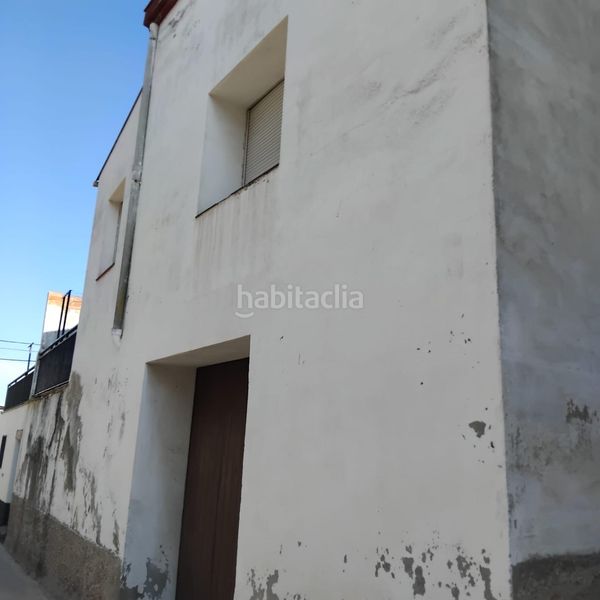 Foto f15408d5-901e-4bde-a029-b9f86e252793. Casa amb aparcament a Anglesola