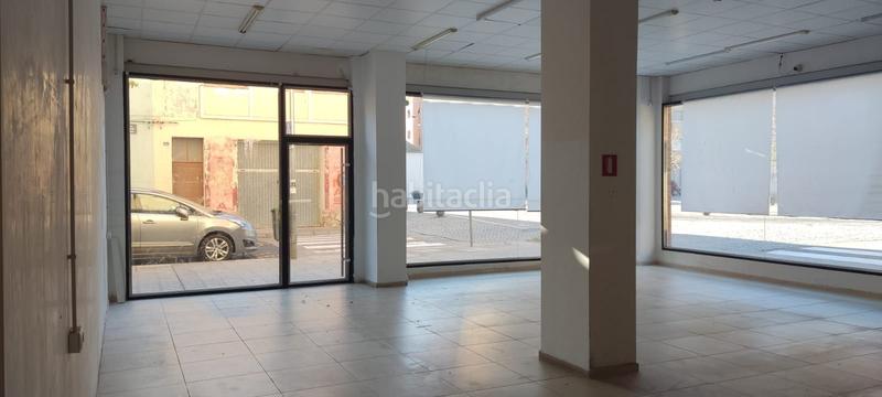 Foto 83cc1e43-5f02-4053-9044-48447753834b. Location local commercial dans Fraga