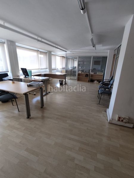 Foto ba7865d2-c015-435d-b8b1-9449ee811cc6. Oficina a Fraga