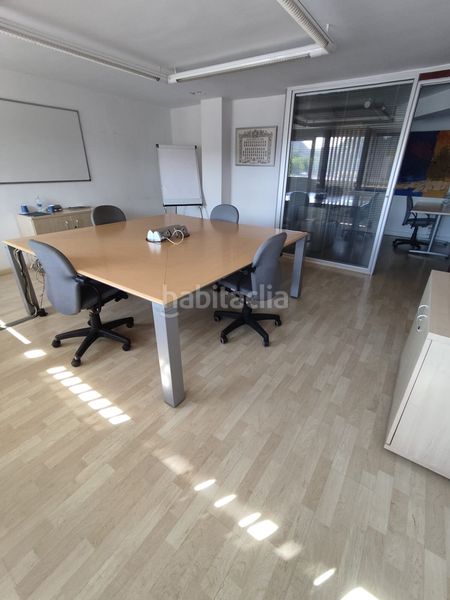 Foto fe955b02-5cae-4d0f-8d8b-1c882921cf27. Oficina a Fraga