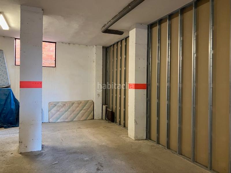 Foto c90bdd6a-26a6-4ea3-8e41-14df5f9b6ded. Location local commercial dans Fraga