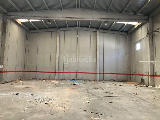 Foto a4f3098c-14bf-42a8-8723-6826cafcc16a. Location bâtiment à usage industriel dans Fraga