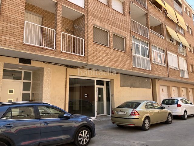 Foto 773a0b6a-2445-4ba7-a2aa-39230060756b. Location local commercial dans Fraga
