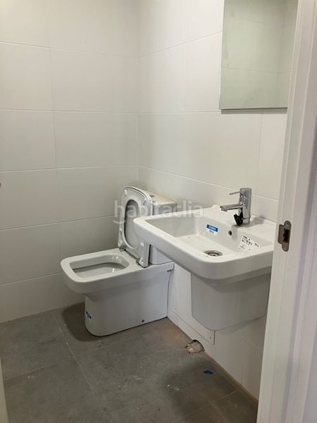 Foto bb27cb31-e7b0-40ad-96c5-3d80144e3f88. Location local commercial dans Fraga