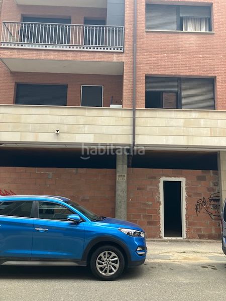 Foto 48b57f9d-8c48-4947-aff0-3631ecb9c9ad. Location local commercial dans Fraga