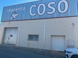 Bâtiment à usage industriel à Fraga. Nave a la venta en polígono de la concepción