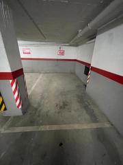 Aparcament cotxe  Calle josé salarrullana. Parking zona centro