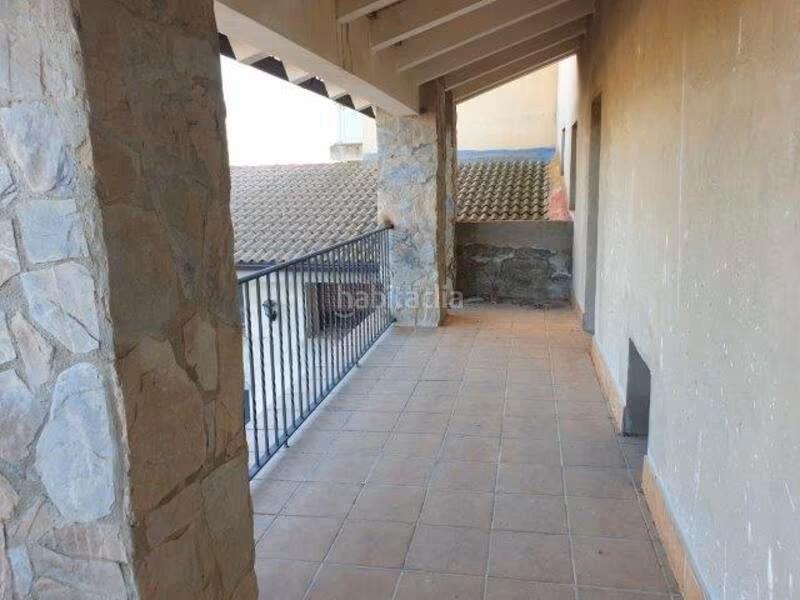 Foto c672dc08-d261-4cda-a829-41c87ff51d6c. Casa conjunto de vivienda en alcala de gurrea en Alcalá de Gurrea