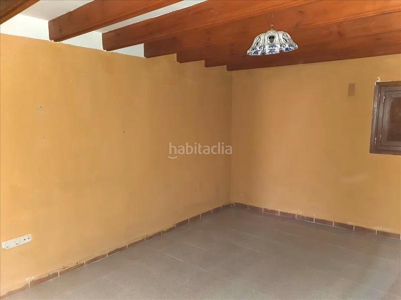 Foto 7bd8fee8-b930-41a2-9ab0-833e4d2d7679. Casa adossada a Alcalá del Obispo