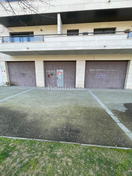 Foto 1f2d6182-707c-441a-810c-4560bd77bc8f. Location local commercial dans Fraga
