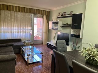 Etagenwohnung  Avenida de aragón. Piso de segunda mano junto a la avenida de aragón