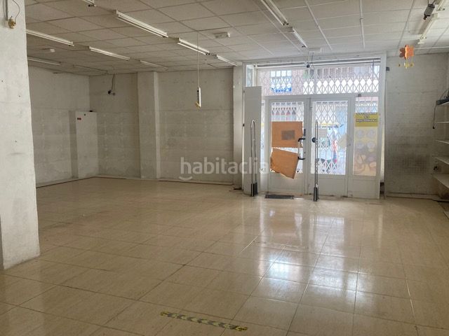 Foto f954b220-7dd4-4db3-9b0e-23ddd955e7a3. Lloguer local comercial a Fraga