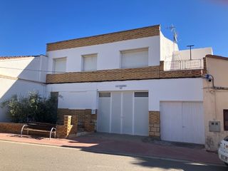 House  Calle extramuros. Casa en buen estado en velilla de cinca