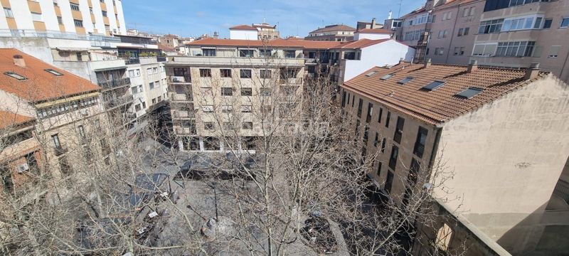 Foto 0613db4b-94cc-432d-be4c-3c302edb3f01. Lloguer àtic amb calefacció a Centro Salamanca