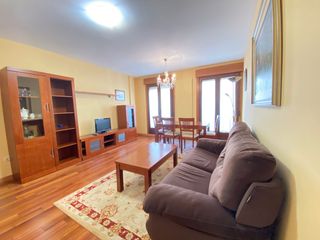 Lloguer Pis a Universidad - Tenerías. Inmobank alquila piso de una habitación, salón, cocina y baño