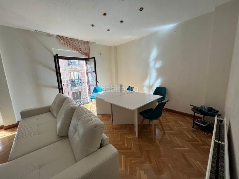 Foto 7a7ba795-2dac-4643-910e-0fd0c5d1d8e7. Zweistöckige wohnung mit heizung in Centro Salamanca