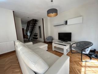Zweistöckige Wohnung in Centro