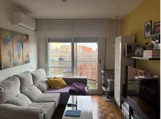 Miete Etagenwohnung in Salesas