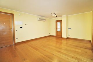 Alquiler Piso en Centro. Inmobank "decóralo a tu gusto"