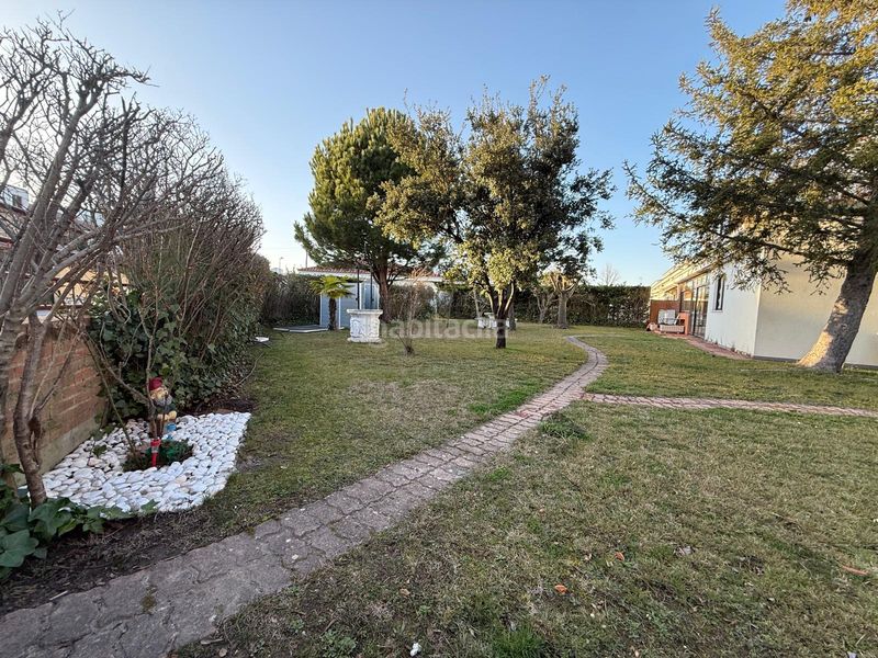 Foto 2bac5932-7545-400e-ba75-7b1d01c34122. Chalet en calle alondras 33 en Santa Marta de Tormes