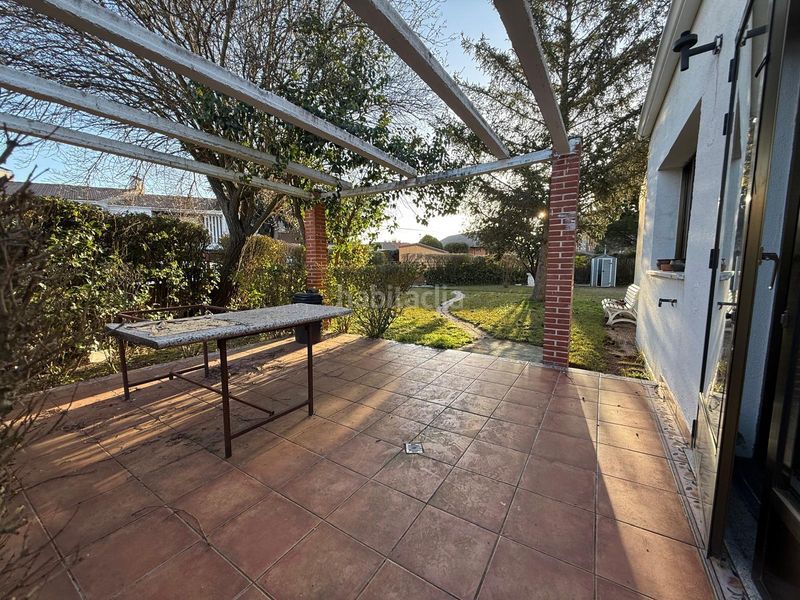 Foto f210db6c-730d-4f21-bae9-cd8e4ad413e6. Chalet en calle alondras 33 en Santa Marta de Tormes