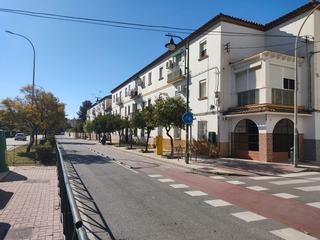 Pis  Avenida de jacinto benavente. Piso amplio con muchas posibilidades en ciudad jardín!!!!