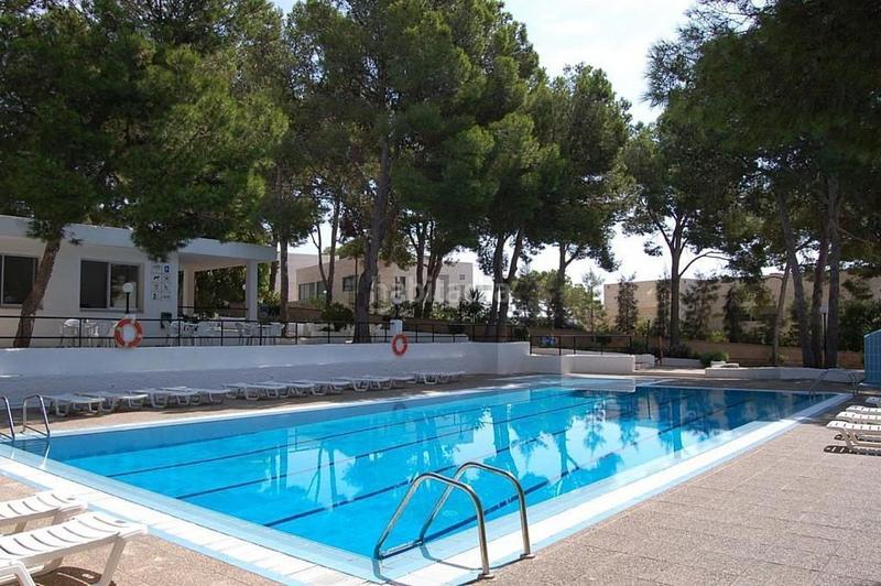 Foto 718f6fa1-c008-4fbd-bf3c-39ff4d42411b. Pis amb piscina a Barenys Salou